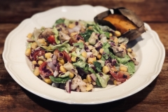 Home-made: Garden salad with roasted sweet potato