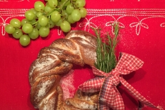 Home-made: Christmas Wreath Bread